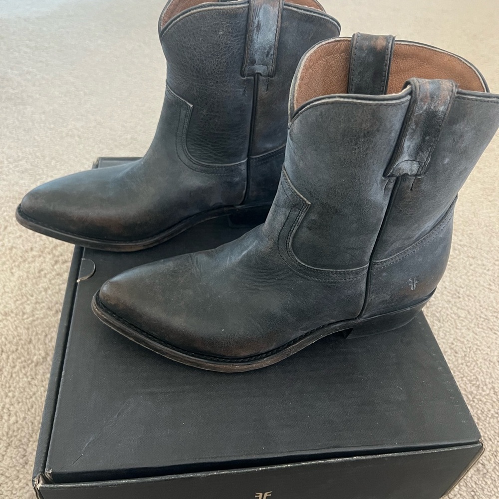 Frye Billy Short Black Leather Ankle Western Cowboy Boots